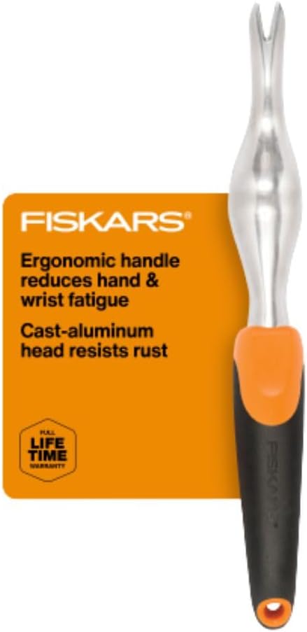 Fiskars Ergo Weeder - Heavy Duty Gardening Hand Tool with Hang Hole